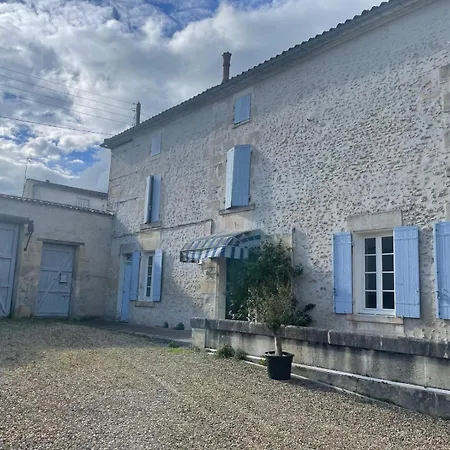 홈스테이 Les Hauts De Saint Jacques -